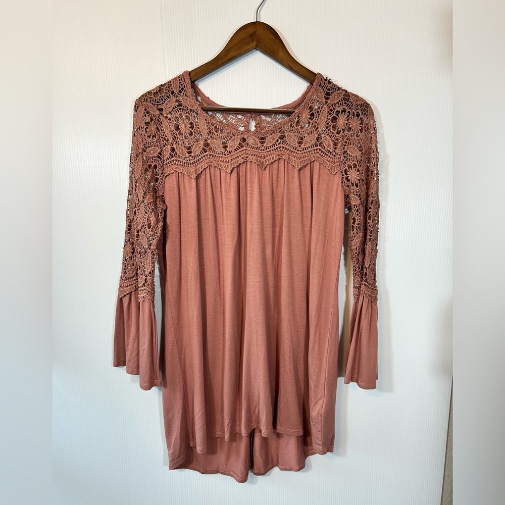 Kate & Mallory Lace Tunic Top Size Medium NWOT